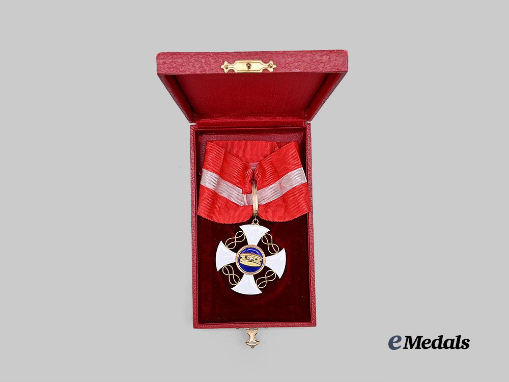 italy,_kingdom._an_order_of_the_colonial_star,_knight_in_gold_e_medals__e_u24755_3