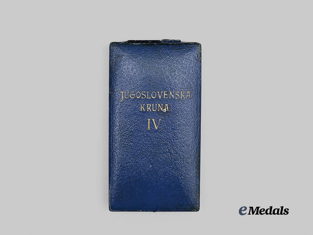 yugoslavia,_kingdom._an_order_of_the_yugoslav_crown_i_v_class_in_case._e_medals__e_u24758_2