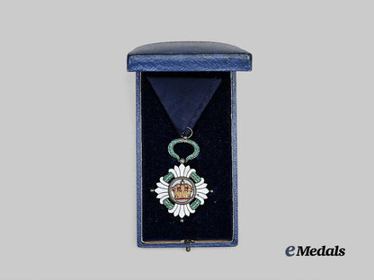 yugoslavia,_kingdom._an_order_of_the_yugoslav_crown_i_v_class_in_case._e_medals__e_u24758_3