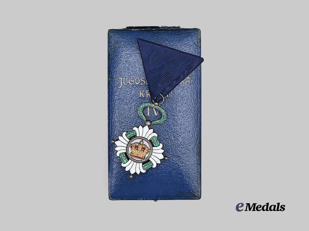 yugoslavia,_kingdom._an_order_of_the_yugoslav_crown_i_v_class_in_case._e_medals__e_u24758_5