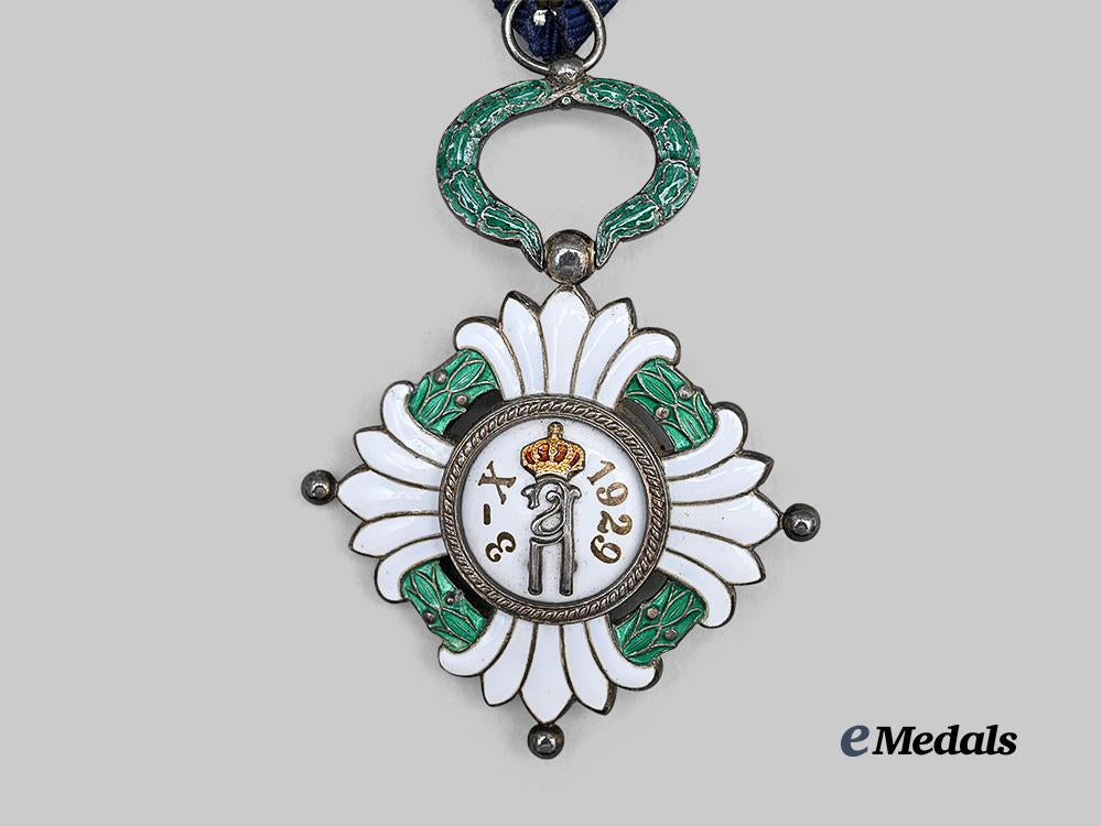 yugoslavia,_kingdom._an_order_of_the_yugoslav_crown_i_v_class_in_case._e_medals__e_u24758_9