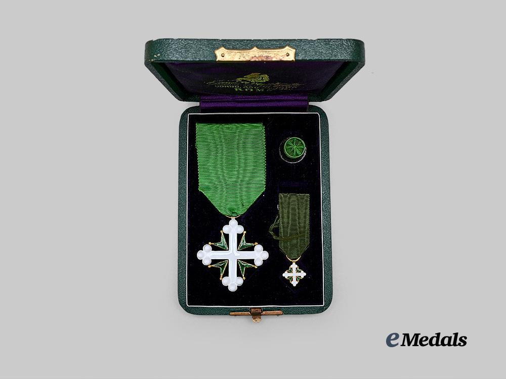 italy,_kingdom._an_order_of_st._maurice_and_st._lazarus,_knight_in_gold,_by_cravanzola_e_medals__e_u24759_3