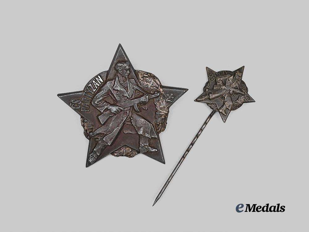 czechoslovakia._a_second_world_war_partisan_badge_group._e_medals__e_u24760_5