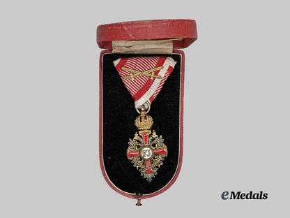 austria,_empire._order_of_franz_joseph_knight_with_war_decoration_and_swords._e_medals__e_u24761_3