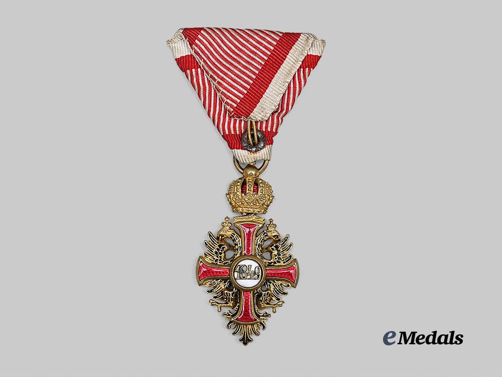 austria,_empire._order_of_franz_joseph_knight_with_war_decoration_and_swords._e_medals__e_u24761_8