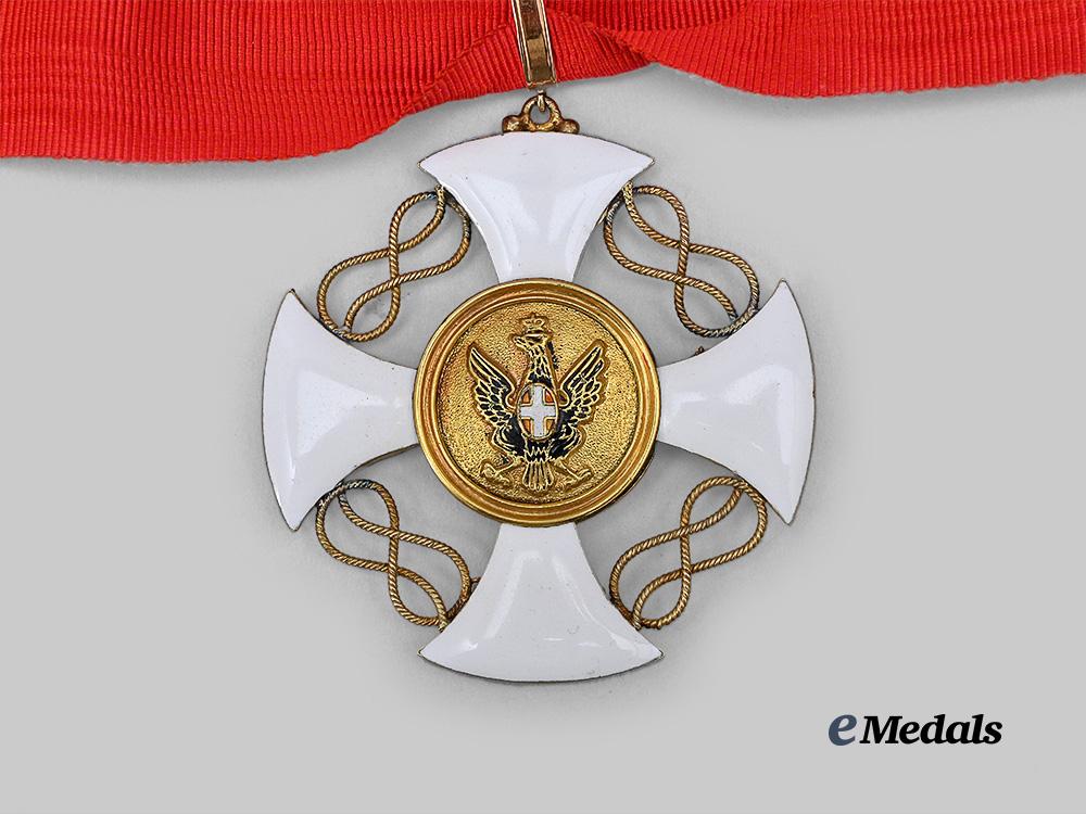 italy,_kingdom._an_order_of_the_crown,_grand_officer_set_in_gold,_by_cravanzola_e_medals__e_u24765_11
