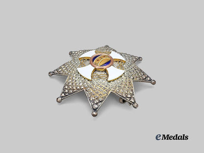 italy,_kingdom._an_order_of_the_crown,_grand_officer_set_in_gold,_by_cravanzola_e_medals__e_u24765_14
