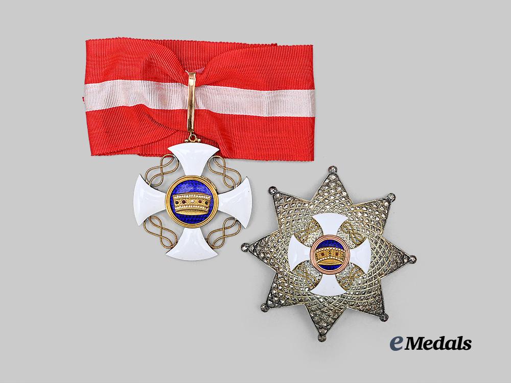 italy,_kingdom._an_order_of_the_crown,_grand_officer_set_in_gold,_by_cravanzola_e_medals__e_u24765_6