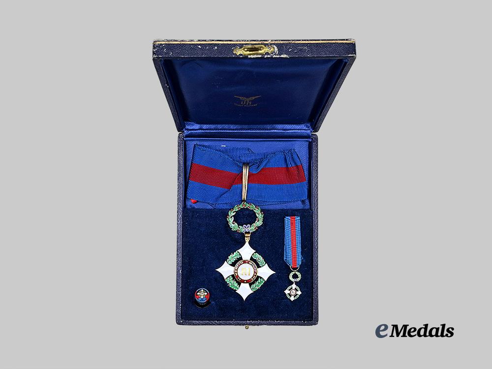 italy,_republic._an_order_of_savoy,_commander,_c.1950_e_medals__e_u24770_3