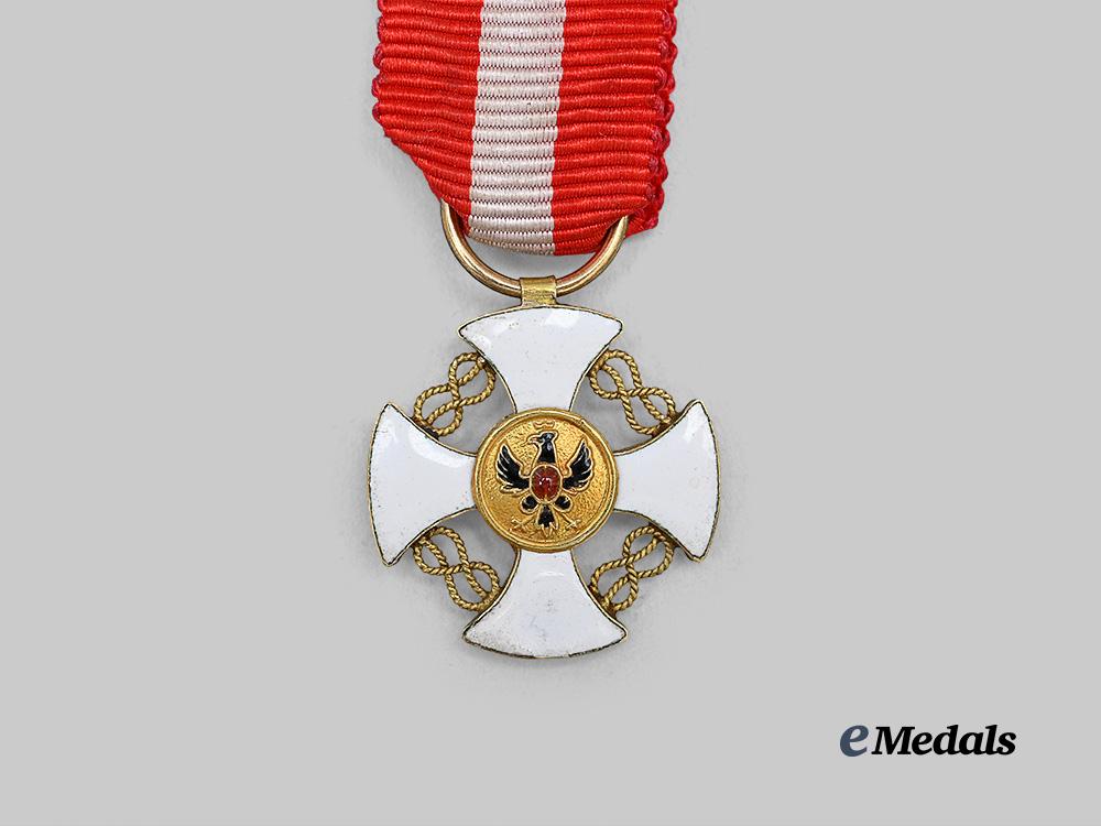 italy,_kingdom._an_order_of_the_crown,_commander_in_gold,_by_giovanni_matta_e_medals__e_u24773_11