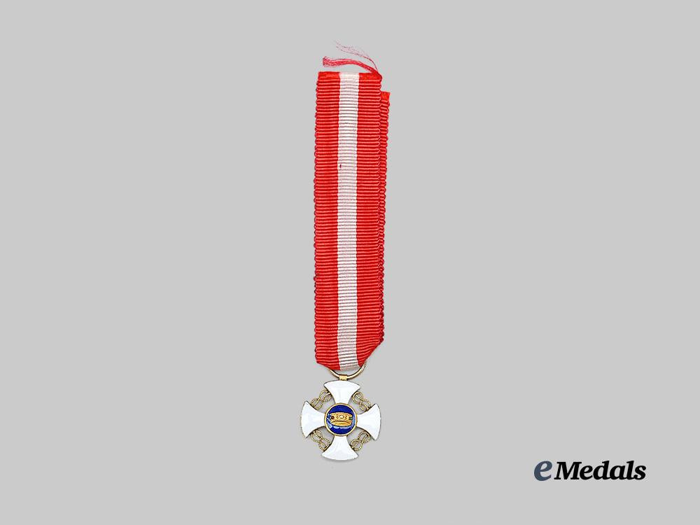 italy,_kingdom._an_order_of_the_crown,_commander_in_gold,_by_giovanni_matta_e_medals__e_u24773_12