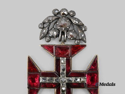 portugal,_kingdom._an_order_of_christ,_pendant_in_diamonds_and_garnets,_c.1790_e_medals__e_u24776_3