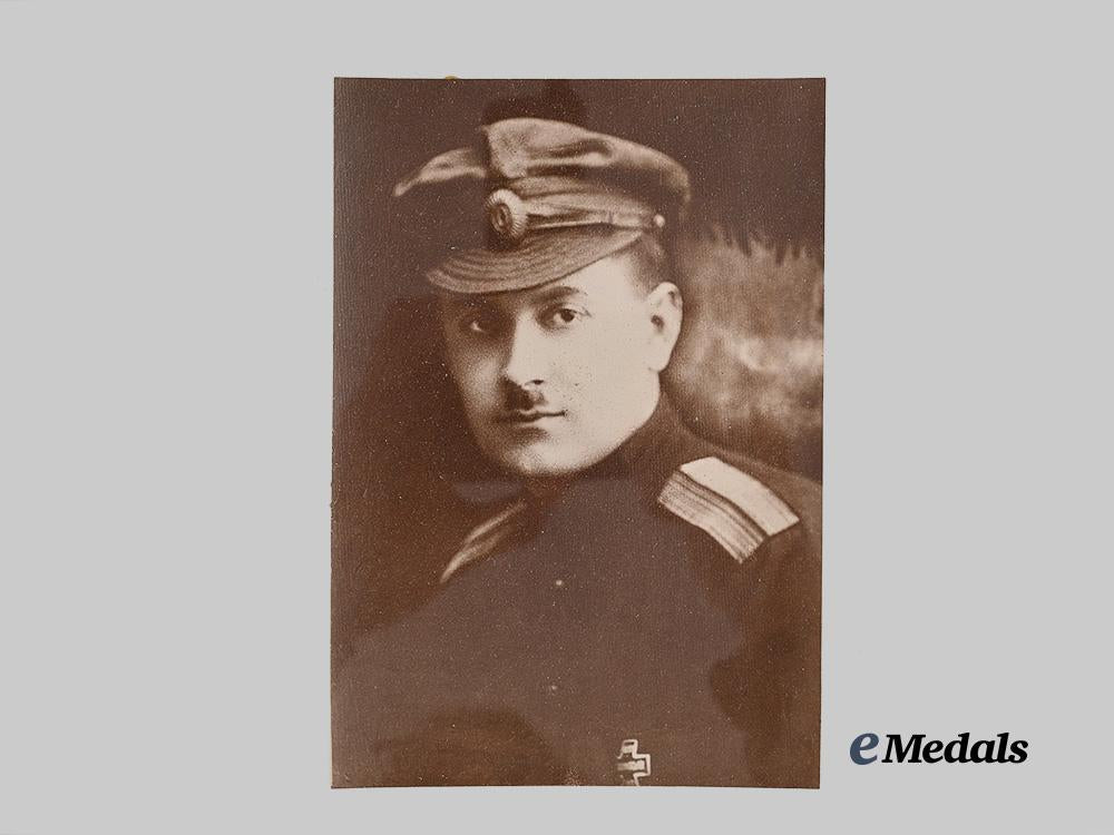 russia,_imperial._a_framed_studio_portrait_of_white_army_gallipoli_participant_e_medals__e_u24790_3