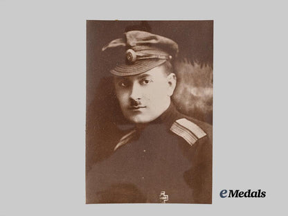 russia,_imperial._a_framed_studio_portrait_of_white_army_gallipoli_participant_e_medals__e_u24790_3