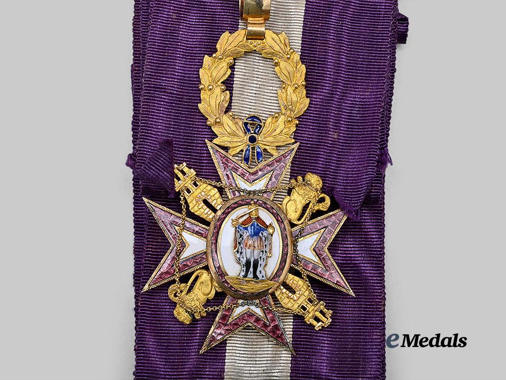 spain,_kingdom._a_royal_order_of_noble_dames_of_queen_maria_luisa,_in_gold,_c.1880_e_medals__e_u24797_6