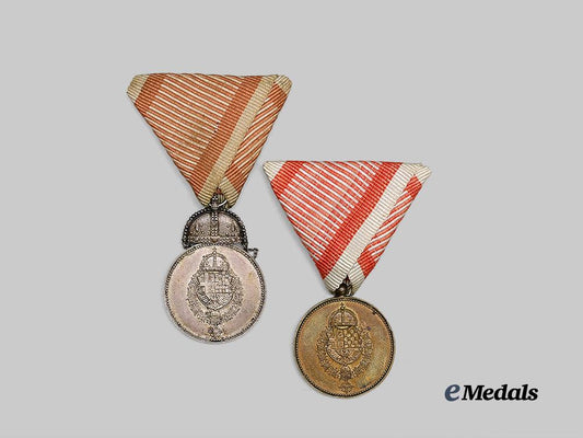 serbia,_kingdom._two_medals_for_services_to_the_royal_household_e_medals__e_u24921_2