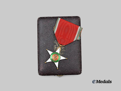 italy,_kingdom._an_order_of_the_colonial_star_of_italy,_knight_in_gold,_by_cravanzola_e_medals__e_u24989_5