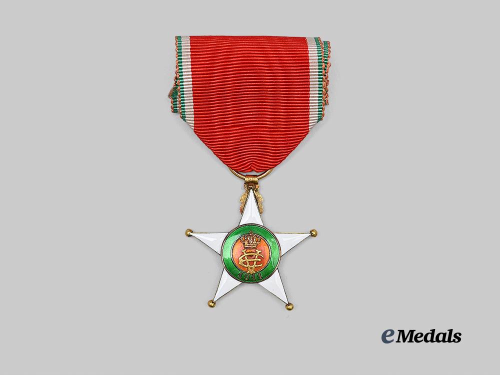 italy,_kingdom._an_order_of_the_colonial_star_of_italy,_knight_in_gold,_by_cravanzola_e_medals__e_u24989_6