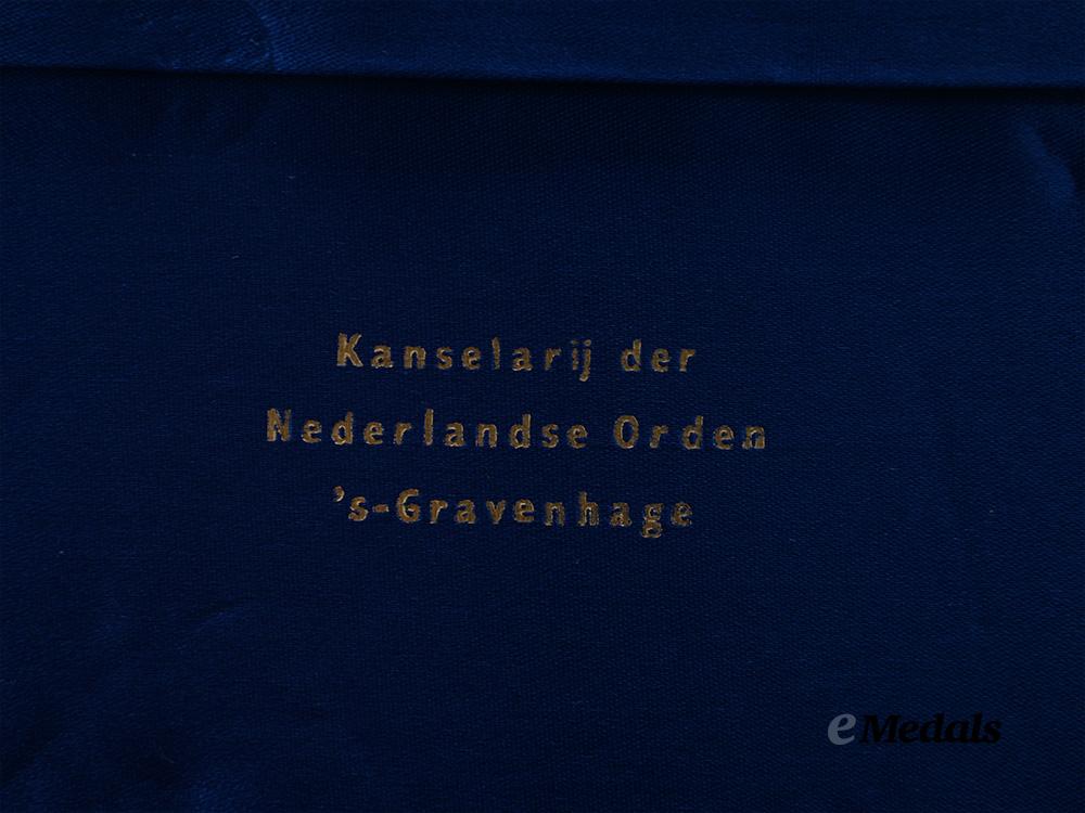 netherlands,_kingdom._an_order_of_orange-_nassau,_grand_officer_set_in_case_e_medals__e_u25000_4