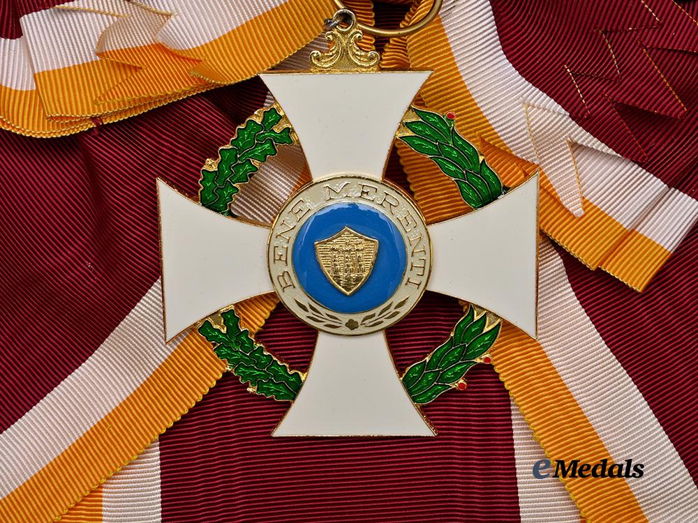 san_marino,_republic._an_order_of_st._agatha,_grand_cross_in_case_e_medals__e_u25002_8