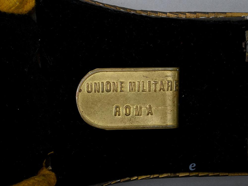 italy,_kingdom._a_set_of_royal_navy_general_staff_capitano_di_corvetta_epaulettes,_c.1936_e_medals__e_u25012_8