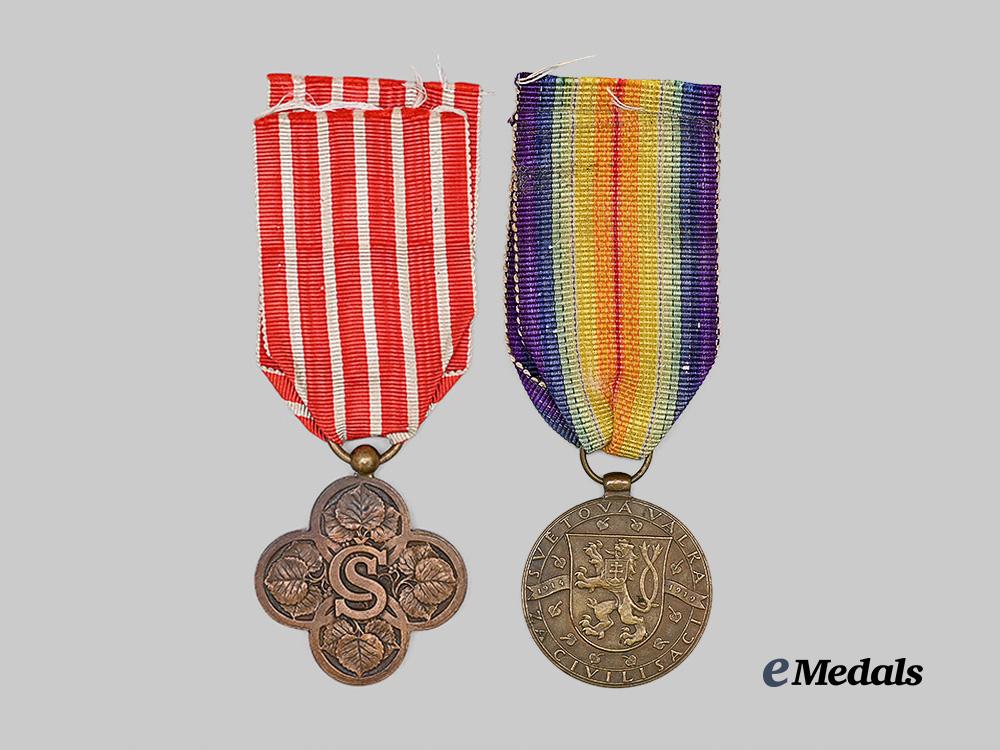 czechoslovakia,_republic._a_pair_of_first_war_awards_e_medals__e_u25032_2