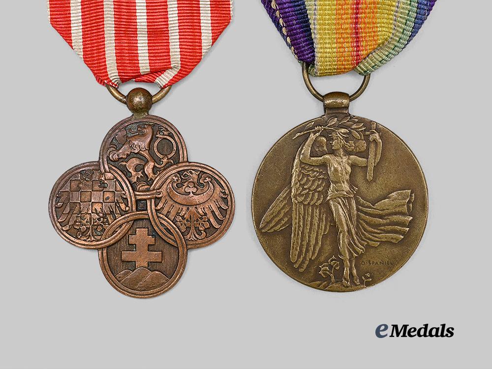 czechoslovakia,_republic._a_pair_of_first_war_awards_e_medals__e_u25032_5