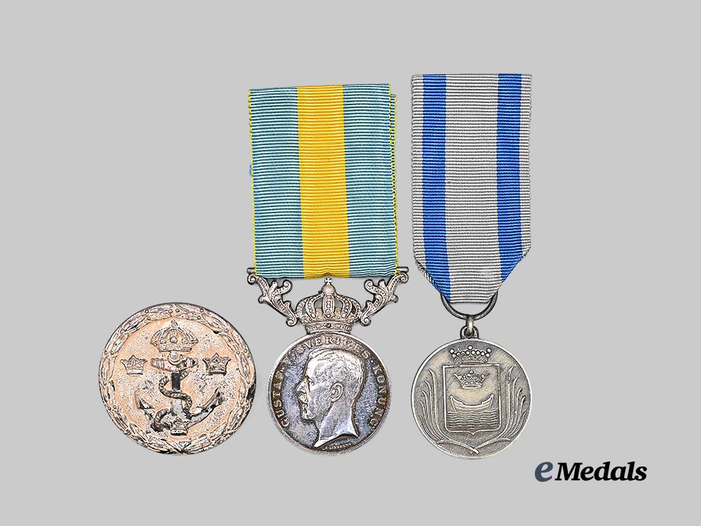 europe._a_lot_of_three_awards&_insignia_e_medals__e_u25049_2