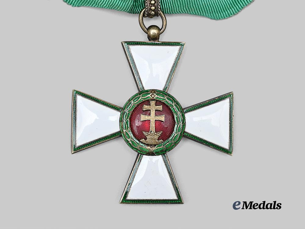 hungary._an_order_of_merit,_second_class_commander's_neck_badge_e_medals__e_u25053_3