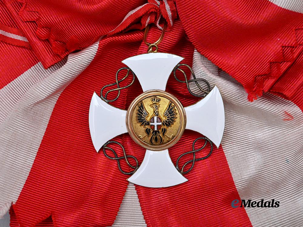 italy,_kingdom._an_order_of_the_crown,_grand_cross_set_in_gold,_by_cravanzola_e_medals__e_u25065_10