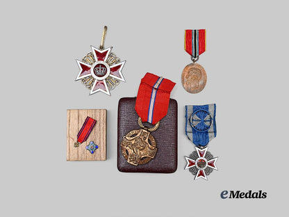 romania,_kingdom._a_lot_of_decorations_and_documents_to_romanian_diplomat_george_stoicescue,_stationed_in_japan,1930s_e_medals__e_u25077_6