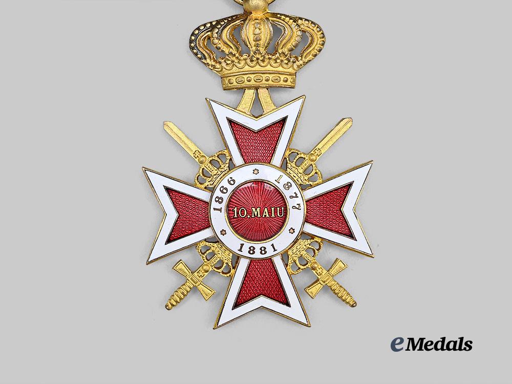 romania,_kingdom._an_order_of_the_crown,_commander's_cross_with_swords,_c.1940_e_medals__e_u25117_5