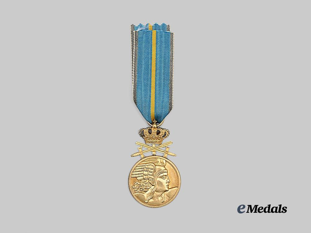 romania,_kingdom._a_medal_of_aeronautical_virtue,_first_class_gold_grade_with_swords&_crown_e_medals__e_u25154_2