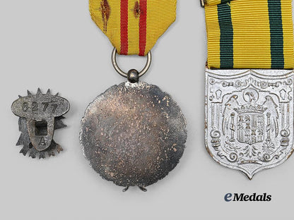 spain,_spanish_state._two_commemorative_civil_war_medals_and_blue_division_member’s_badge_e_medals__e_u25175_5