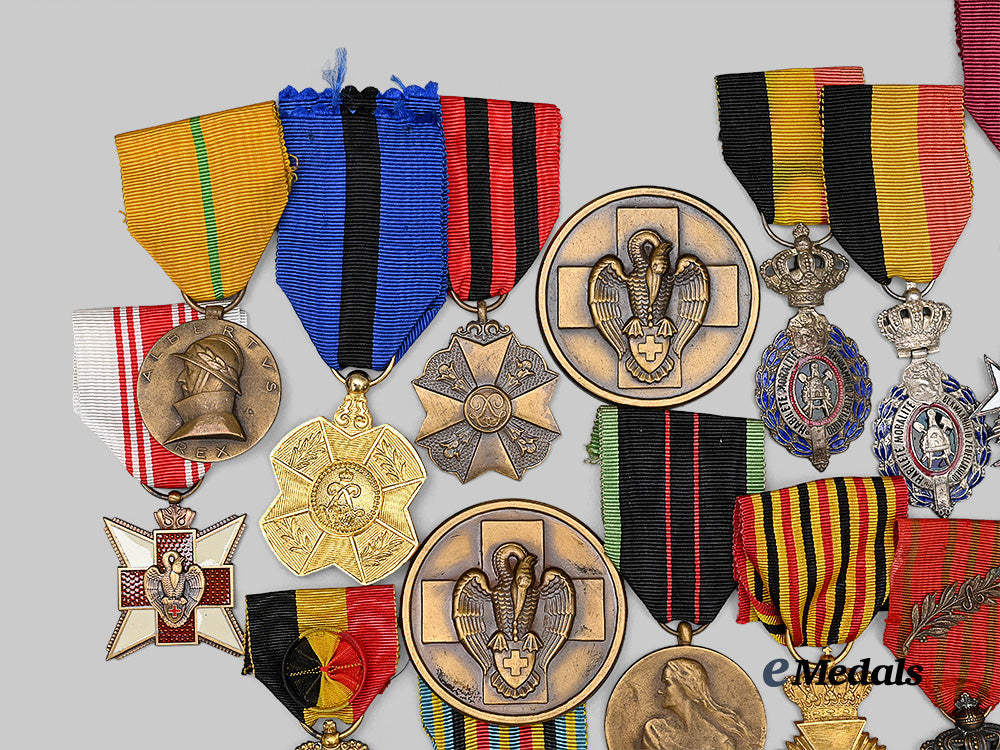 belgium,_kingdom._a_large_lot_of_nineteen_belgian_medals_and_decorations_e_medals__e_u25206_3