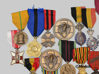 belgium,_kingdom._a_large_lot_of_nineteen_belgian_medals_and_decorations_e_medals__e_u25206_3