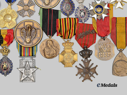 belgium,_kingdom._a_large_lot_of_nineteen_belgian_medals_and_decorations_e_medals__e_u25206_5