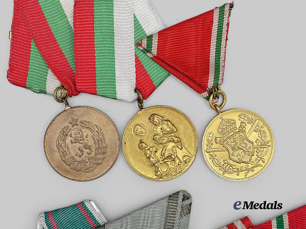 bulgaria,_socialist_republic._a_lot_of_eight_medals&_awards_e_medals__e_u25236_4