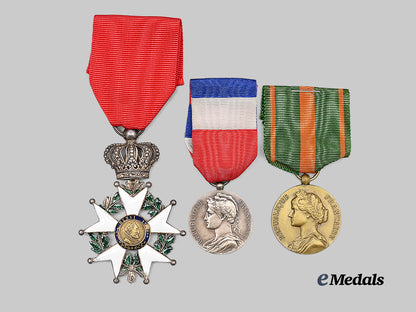 france._a_july_monarchy_legion_of_honour,_knight,_and_two_republic_medals_e_medals__e_u25242_2