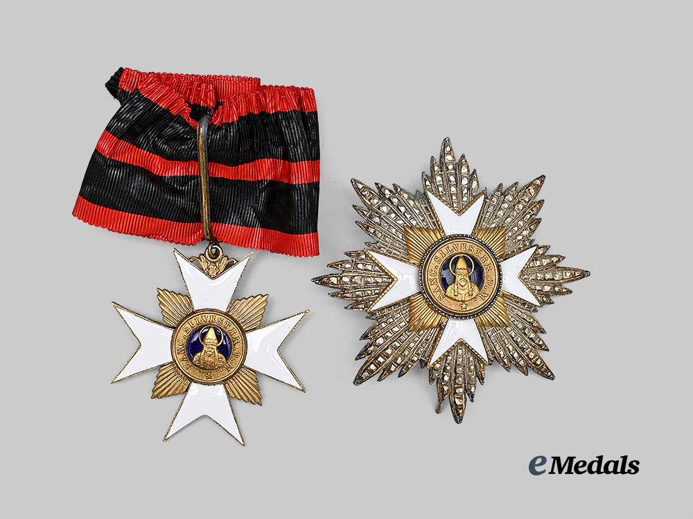 vatican,_papal_state._an_order_of_st._sylvester,_grand_officer_set,_by_tanfani&_bertarelli_e_medals__e_u25248_6
