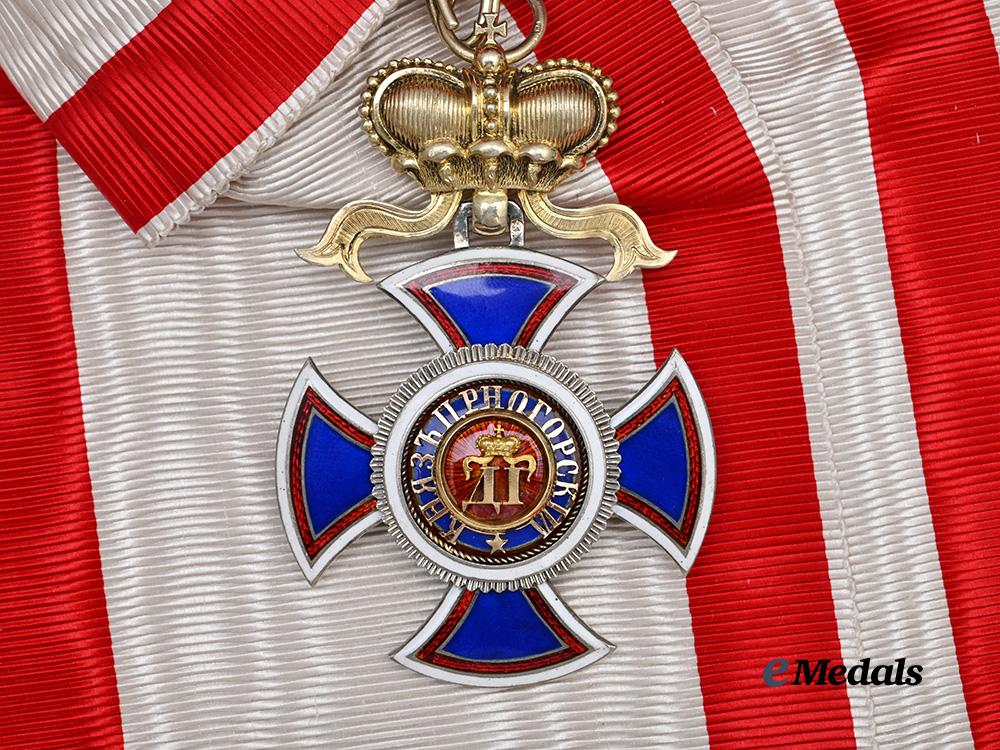 montenegro,_kingdom._an_order_of_danilo,_grand_cross_badge,_by_vinc._mayer,_c.1900_e_medals__e_u25252_3