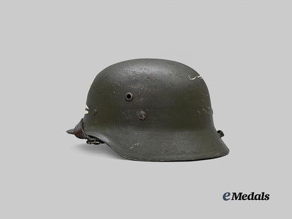 hungary,_regency._an_m38_steel_helmet,_finnish_export_example,_by_má_v_a_g_e_medals__e_u25255_5