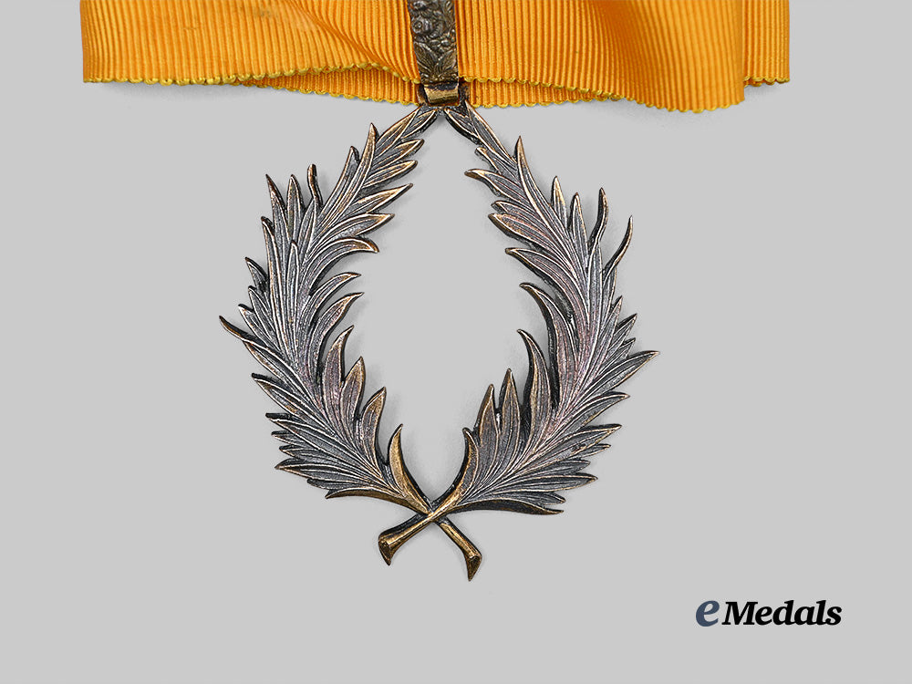 portugal,_kingdom._an_order_of_public_instruction,_grand_officer_set_by_da_costa_e_medals__e_u25266_8
