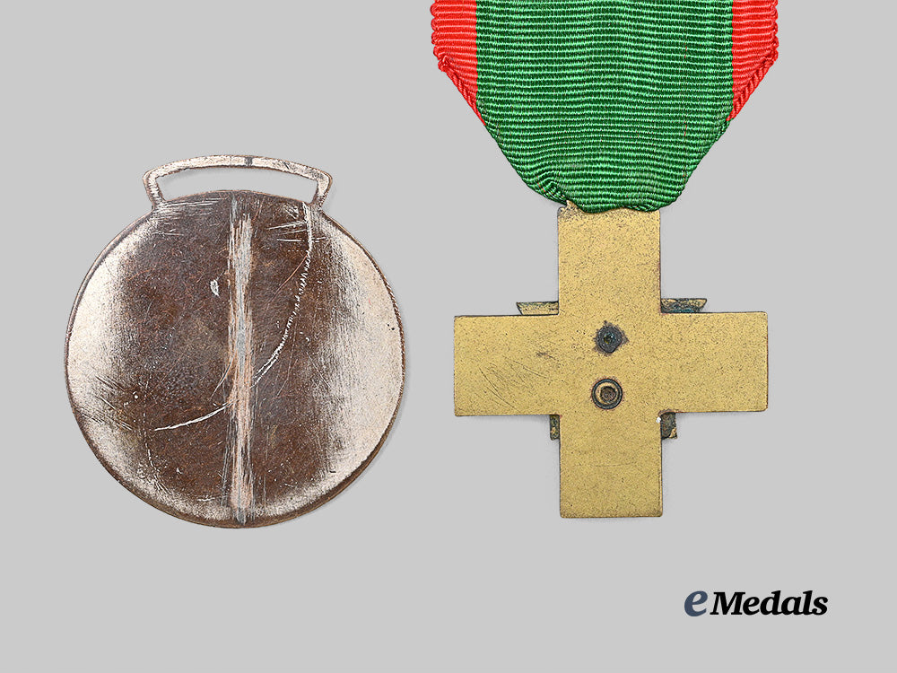 italy,_kingdom._two_eritrean_army_corps_medals_e_medals__e_u25267_5