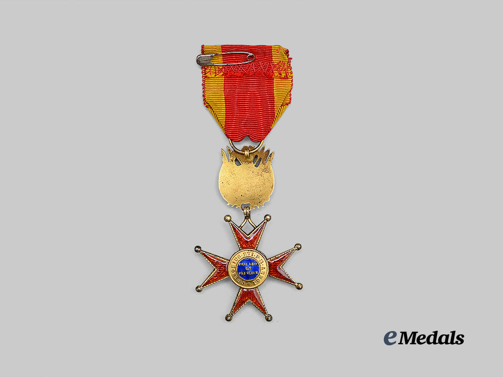 vatican,_papal_state._an_order_of_st._gregory_the_great,_knight_for_military_merit,_c.1910_e_medals__e_u25278_4