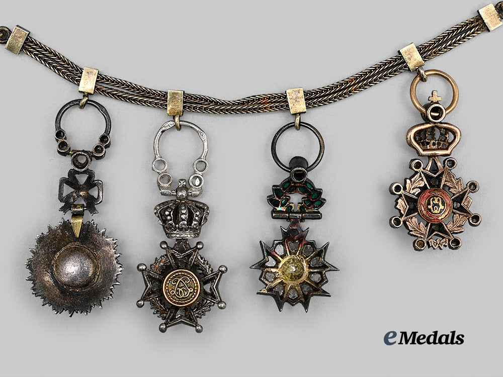 belgium,_kingdom._a_superb_miniature_group_in_diamonds_e_medals__e_u25292_5