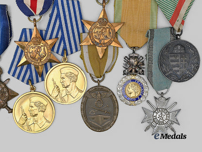 international._a_lot_of_fourteen_medals&_awards_e_medals__e_u25294_4