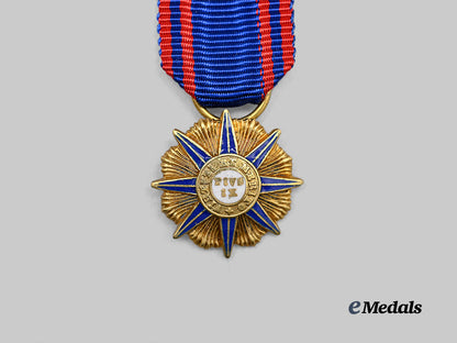 vatican,_papal_state._an_order_of_st._pius_i_x,_miniature_in_gold_e_medals__e_u25326_3