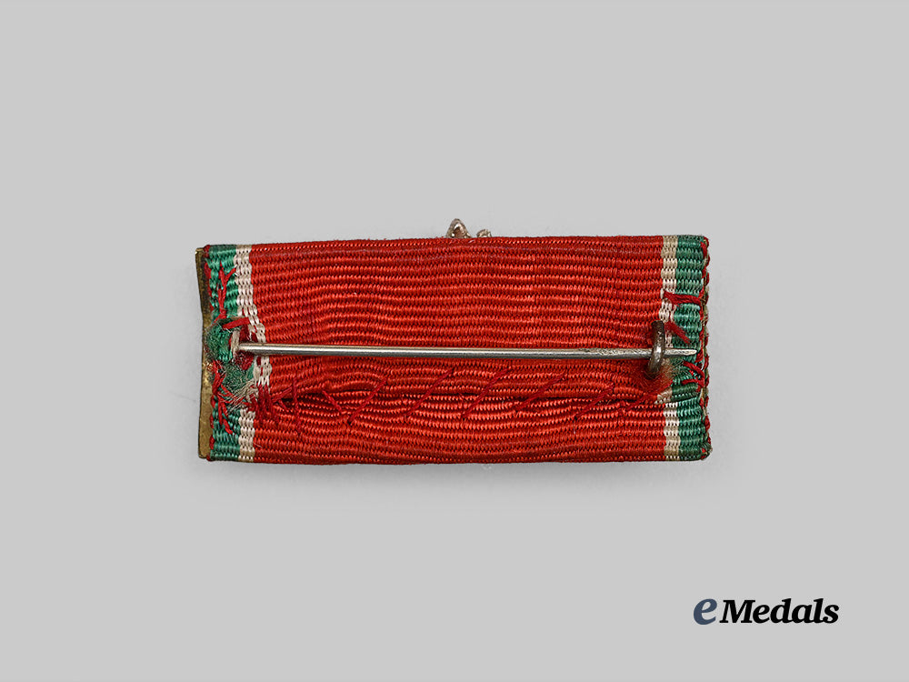 hungary,_kingdom._an_order_of_merit,_miniature_first_class_grand_cross_star,_military_division,_c.1940_e_medals__e_u25342_5