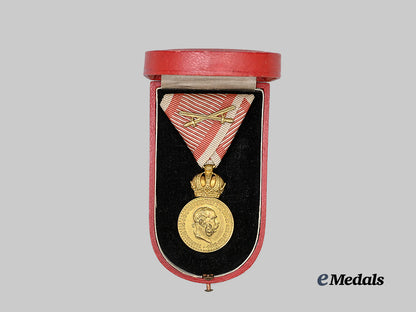austria,_imperial._a_military_merit_medal,_bronze_grade_with_swords_and_case,_by_zimbler_e_medals__e_u25345_3